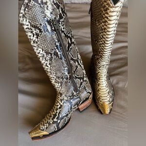 Agave boots 100% python Cowgirl Boots with Gold Accents size 7.5 us